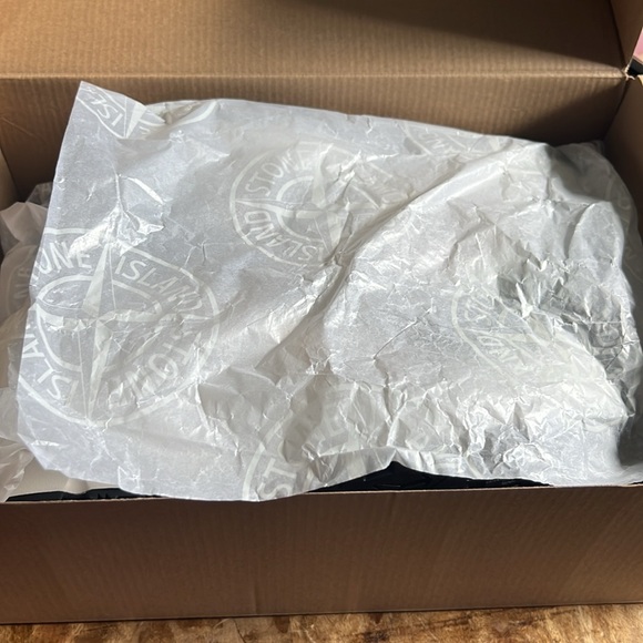 Stone Island Grime Round-Toe Panelled Sneakers - Picture 9 of 9